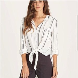 Billabong tie up front shirt